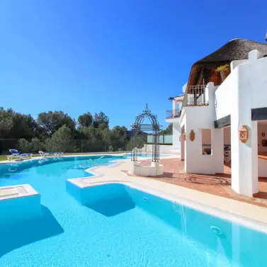 Venta de casa pareada en Istán