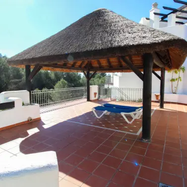 Venta de casa pareada en Istán