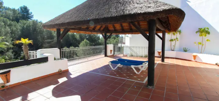 Venta de casa pareada en Istán 3