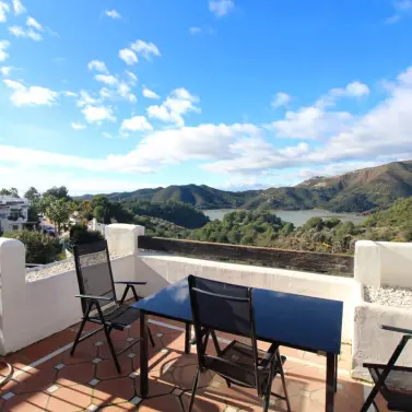 Venta de casa pareada en Istán