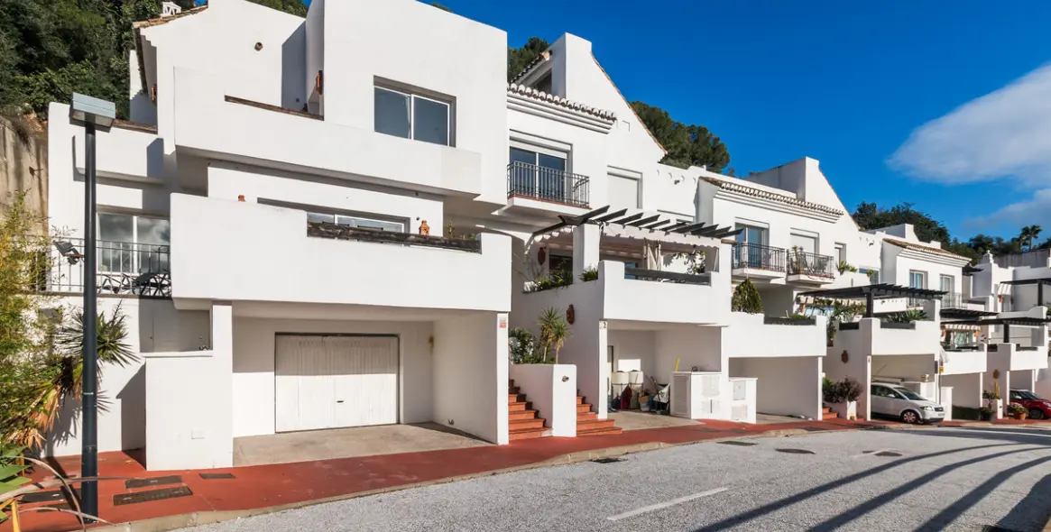 Sale of semi-detached house in Istán 20