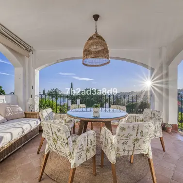 Venta de apartamento en planta media en Nueva Andalucía