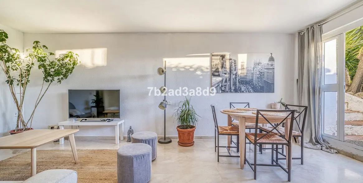 Продажа апартаментов на среднем этаже в Nueva Andalucía 3