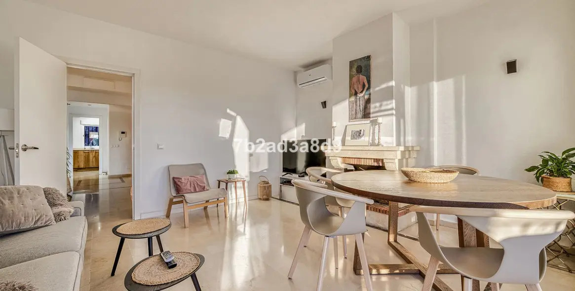 Продажа апартаментов на среднем этаже в Nueva Andalucía 4