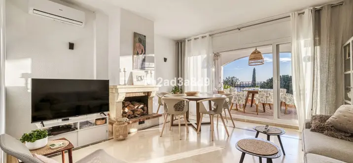 Venta de apartamento en planta media en Nueva Andalucía 4