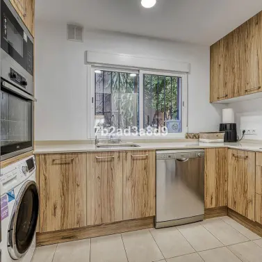 Venta de apartamento en planta media en Nueva Andalucía