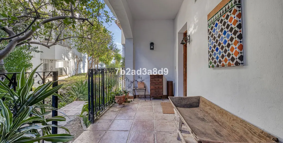 Продажа апартаментов на среднем этаже в Nueva Andalucía 11