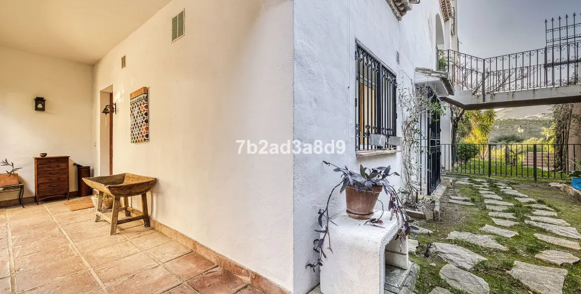 Продажа апартаментов на среднем этаже в Nueva Andalucía 12