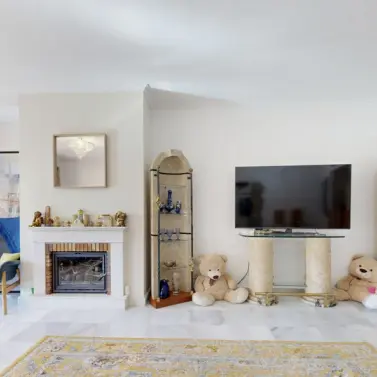 Venta de apartamento en planta media en Hacienda del Sol