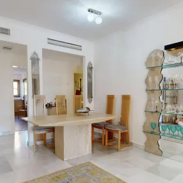 Venta de apartamento en planta media en Hacienda del Sol