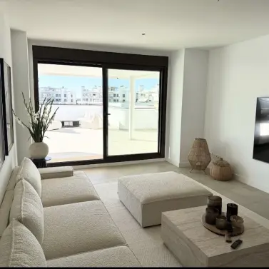 Продажа апартаментов на среднем этаже в Estepona