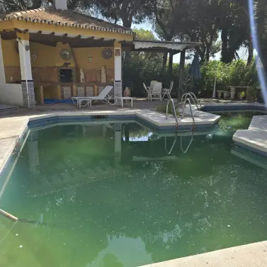 Venta de villa independiente en Calahonda