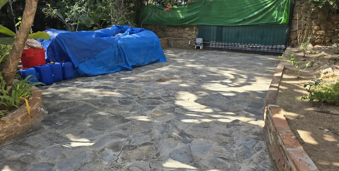 Sale of detached villa in Calahonda 14