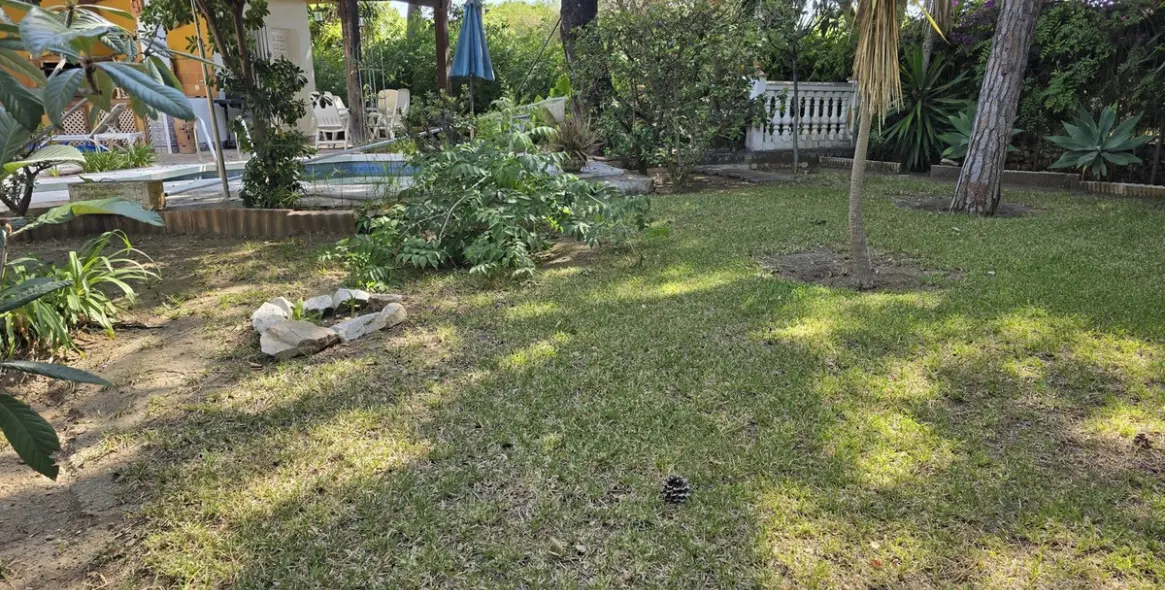 Sale of detached villa in Calahonda 17