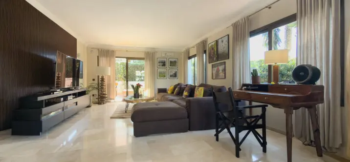 Продажа апартаментов на первом этаже в Elviria 4