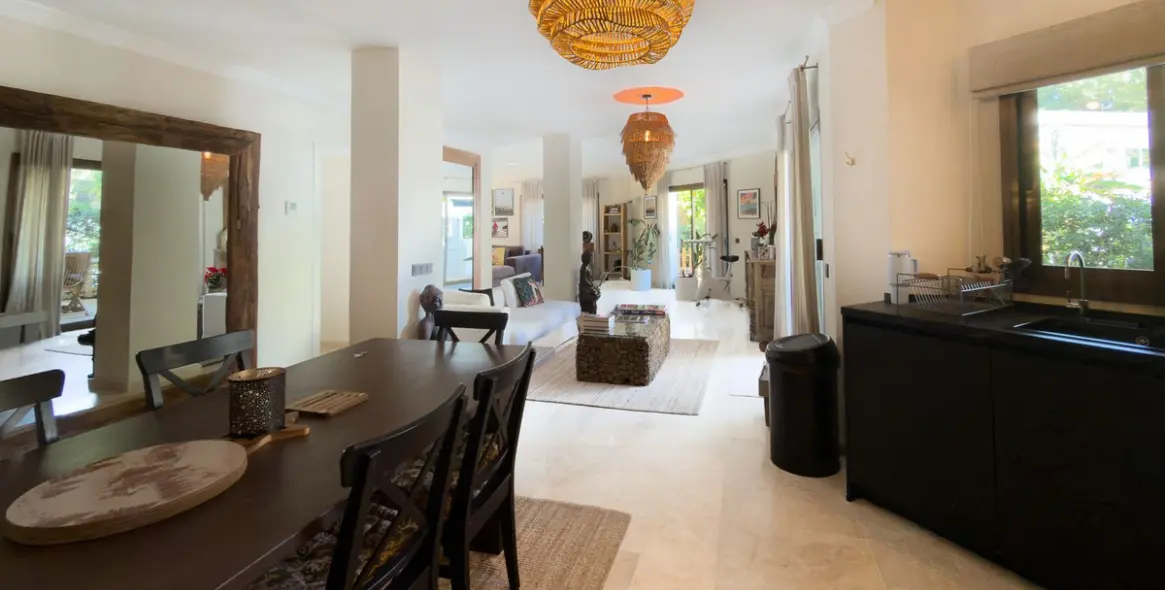 Продажа апартаментов на первом этаже в Elviria 9