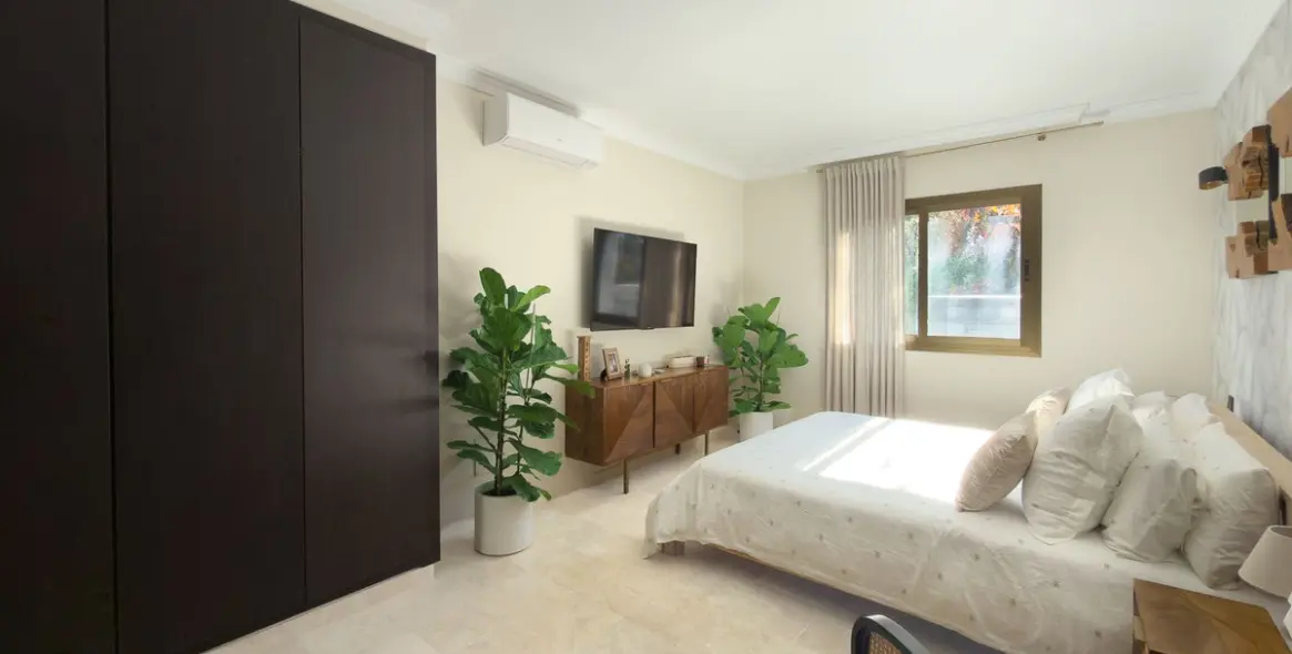 Продажа апартаментов на первом этаже в Elviria 11