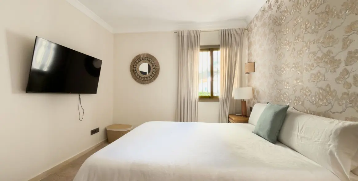 Продажа апартаментов на первом этаже в Elviria 15