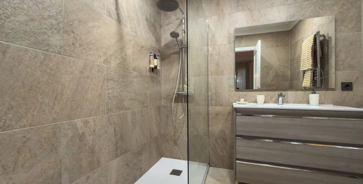 Sale of ground floor apartment in Elviria 39