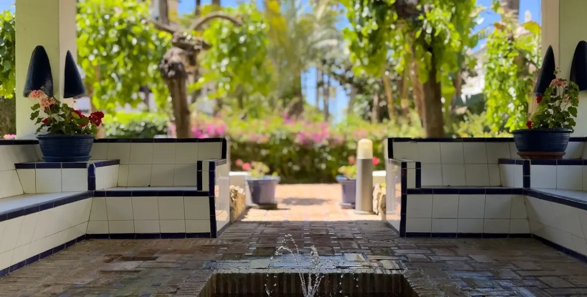 Sale of ground floor apartment in Elviria 41