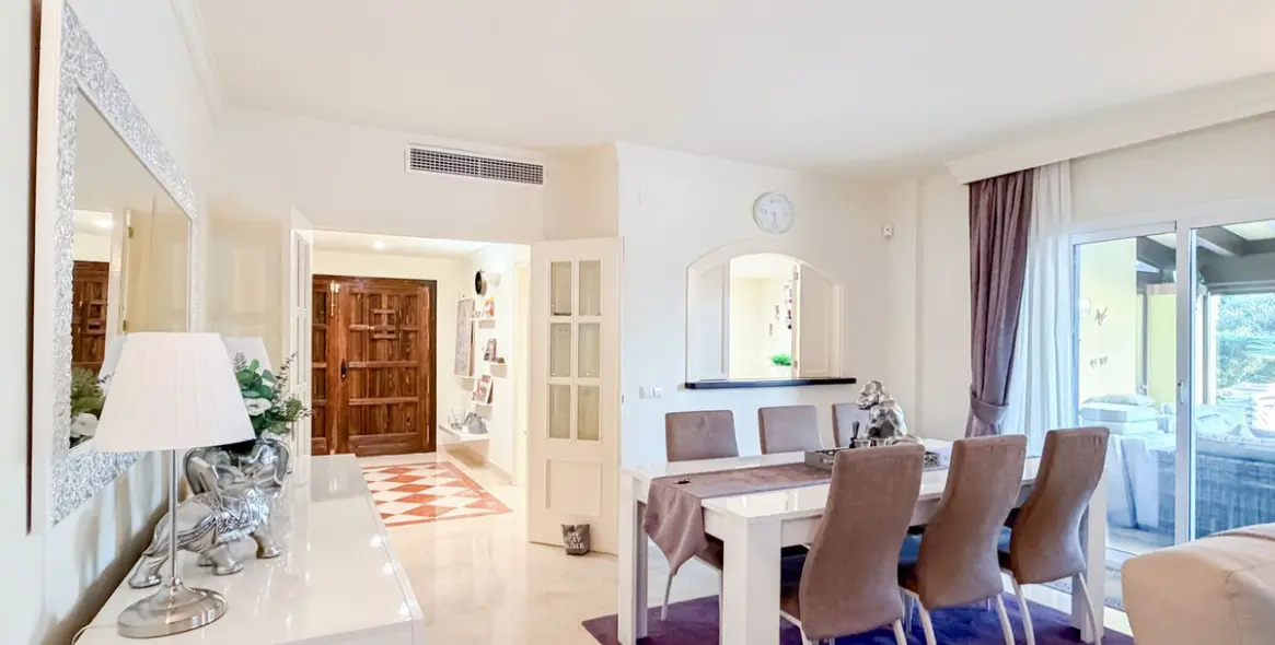 Sale of detached villa in Mijas Golf 7