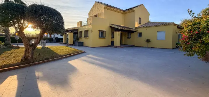 Venta de villa independiente en Mijas Golf 1