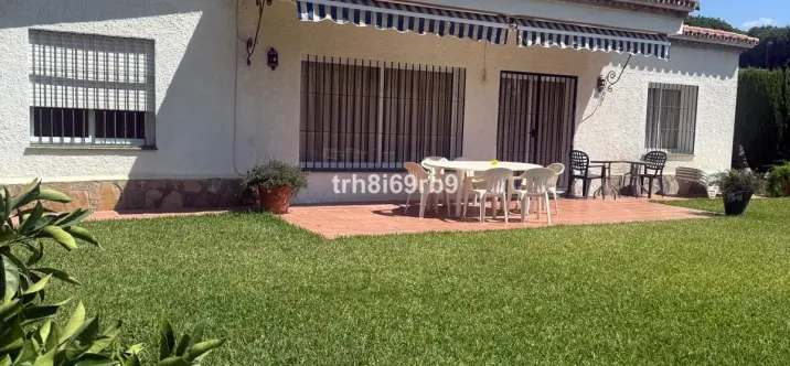 Продажа  отдельно стоящей виллы в Benamara 0