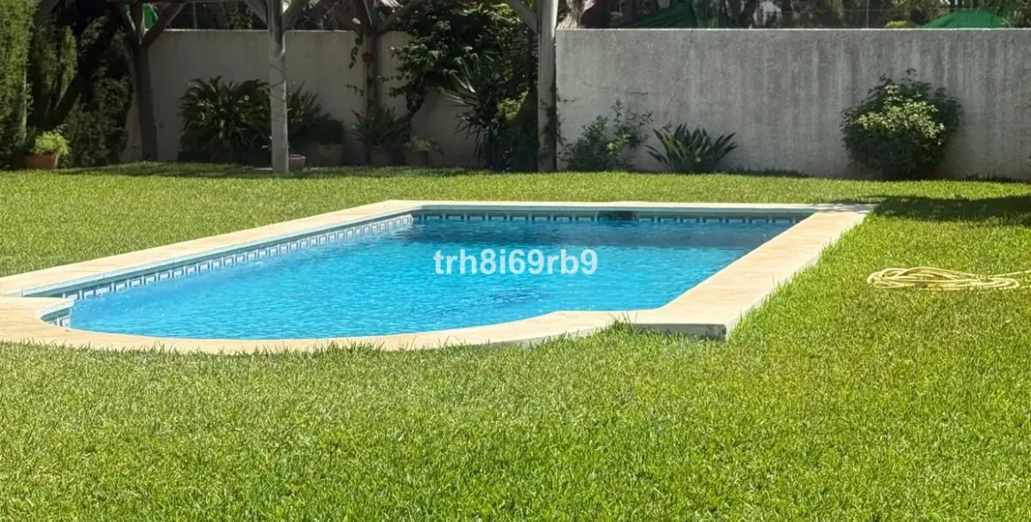 Продажа  отдельно стоящей виллы в Benamara 2