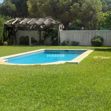 Продажа  отдельно стоящей виллы в Benamara