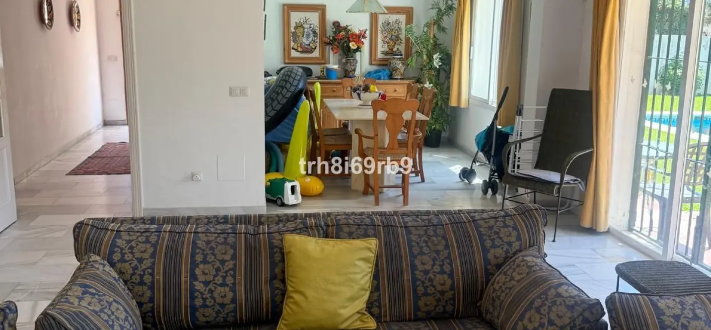 Sale of detached villa in Benamara 2