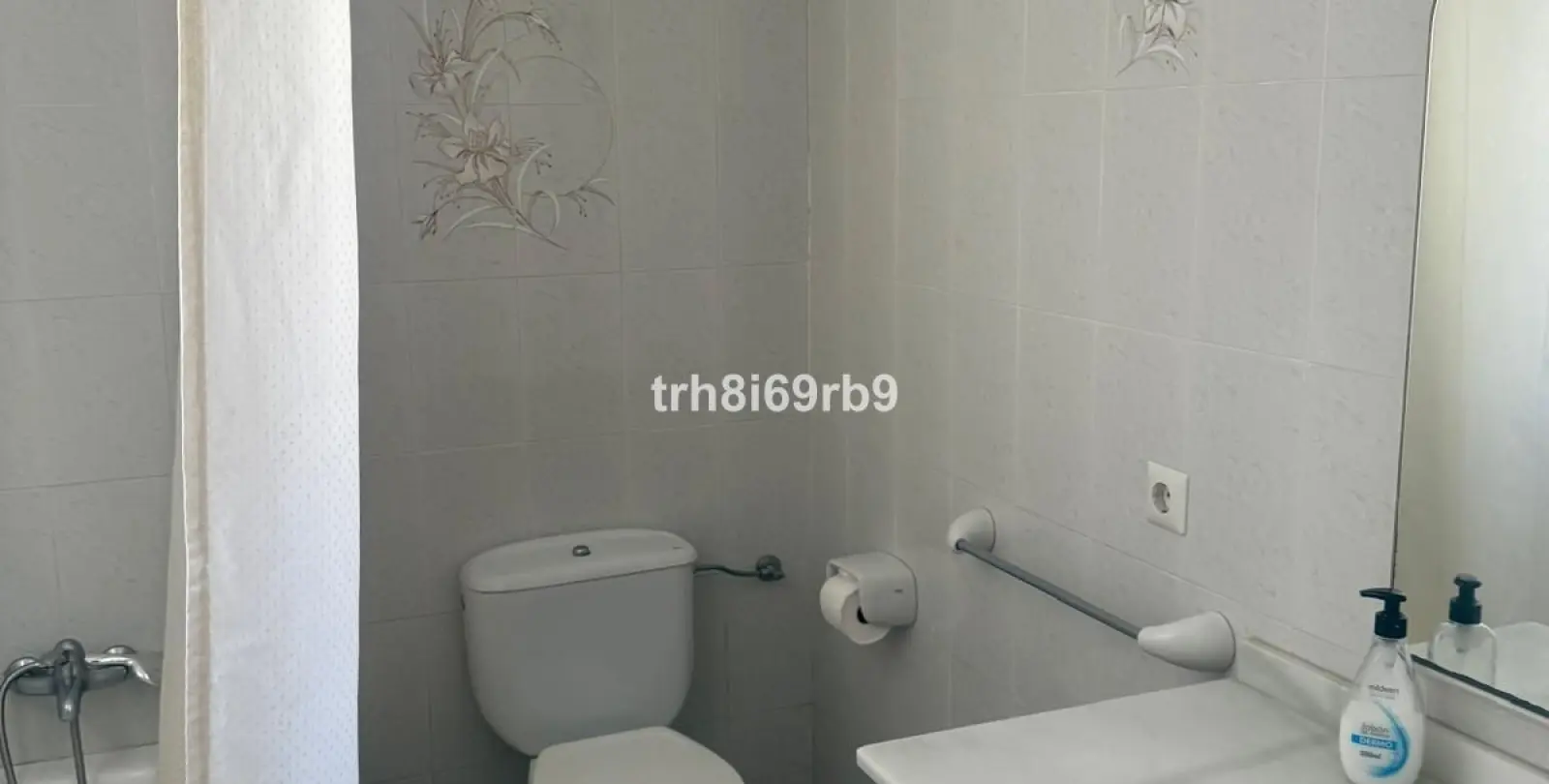 Sale of detached villa in Benamara 28