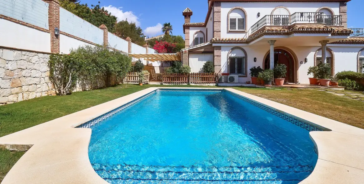 Venta de villa independiente en Mijas Costa 2