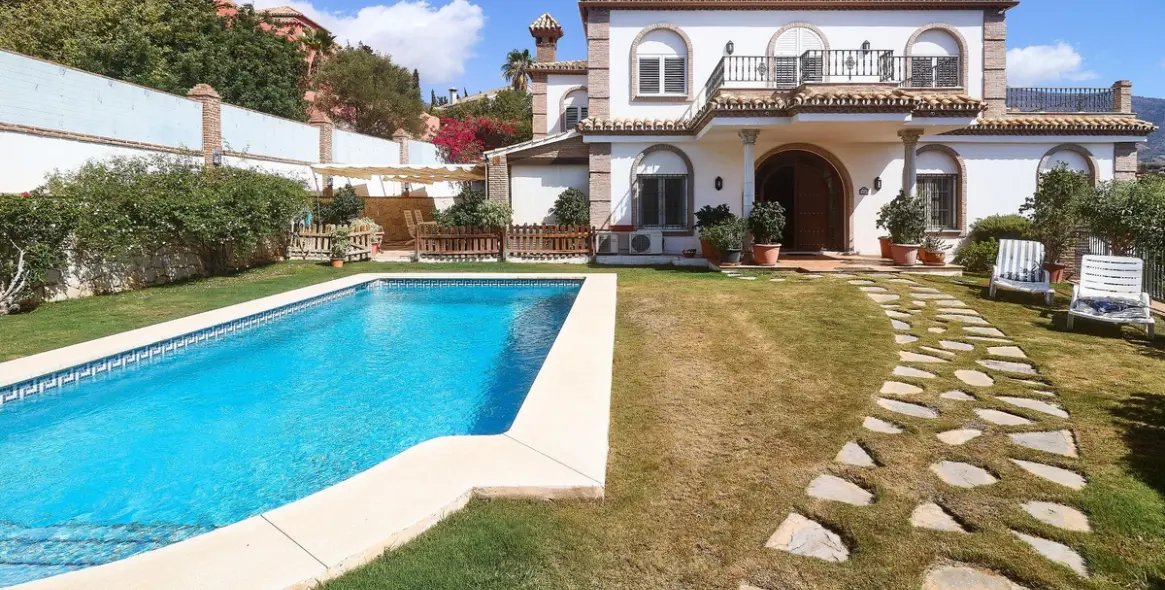 Venta de villa independiente en Mijas Costa 3