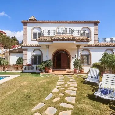 Venta de villa independiente en Mijas Costa