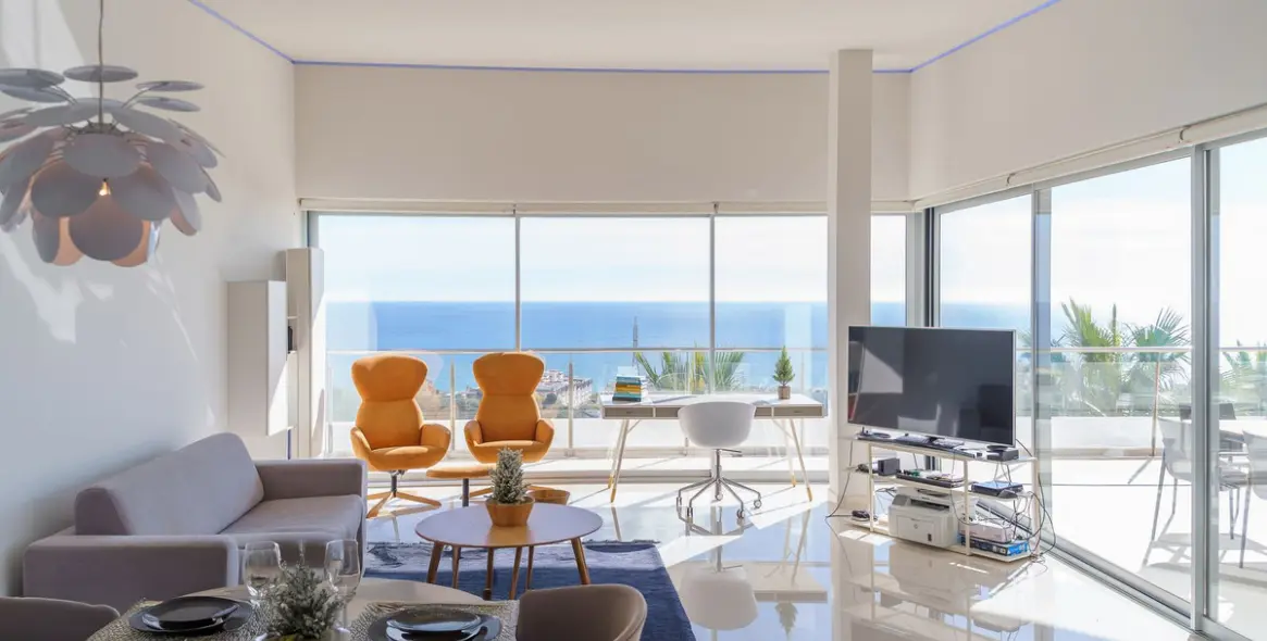 Sale of penthouse in Higueron 8