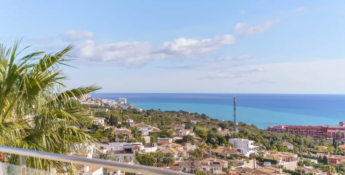 Sale of penthouse in Higueron 12