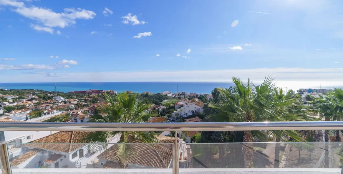 Sale of penthouse in Higueron 13