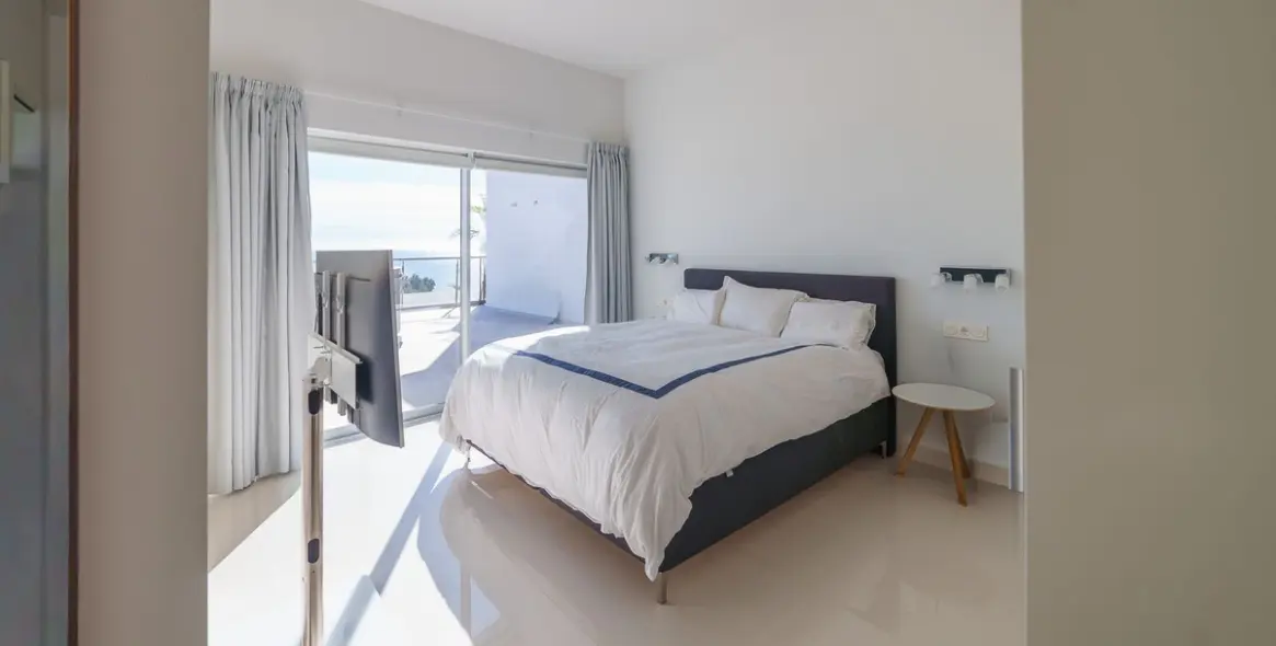 Venta de ático en Higueron 27