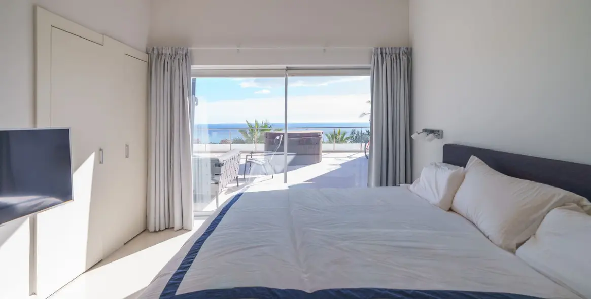 Venta de ático en Higueron 28