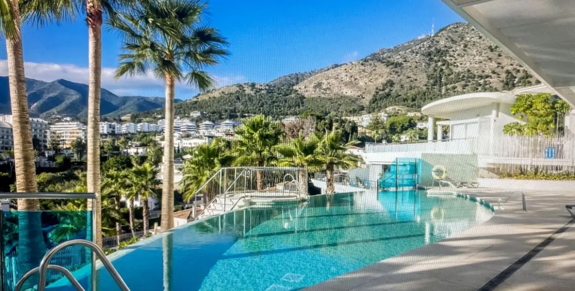 Venta de ático en Higueron 44