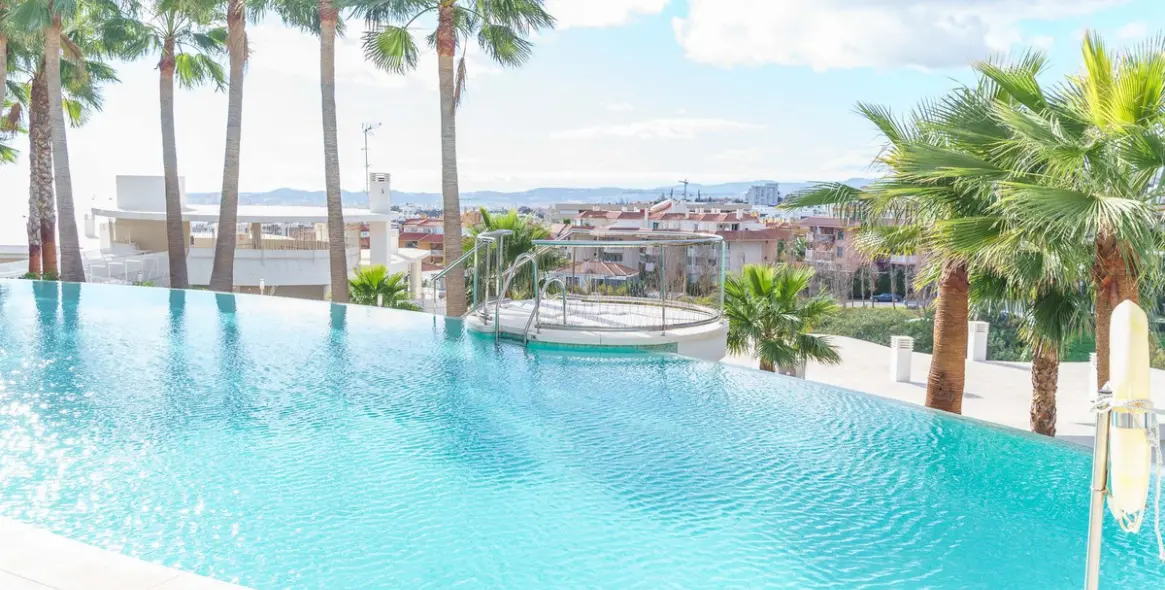 Venta de ático en Higueron 53