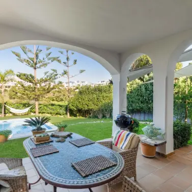 Продажа  отдельно стоящей виллы в Estepona