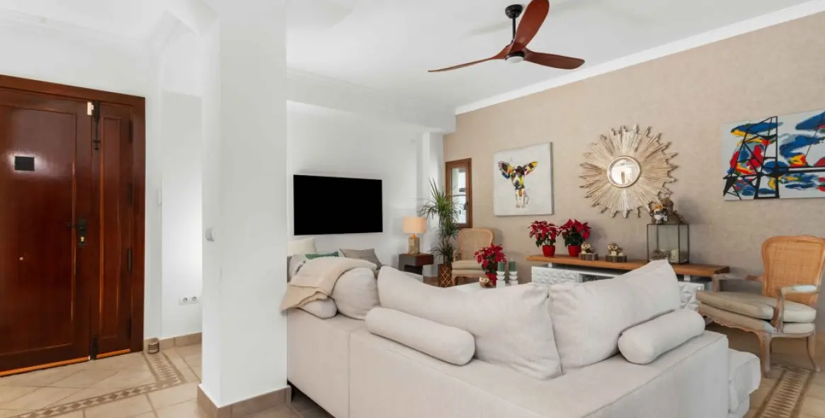 Продажа  отдельно стоящей виллы в Estepona 5