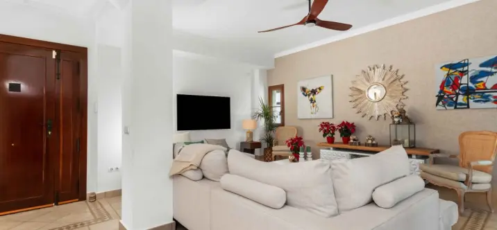 Продажа  отдельно стоящей виллы в Estepona 4