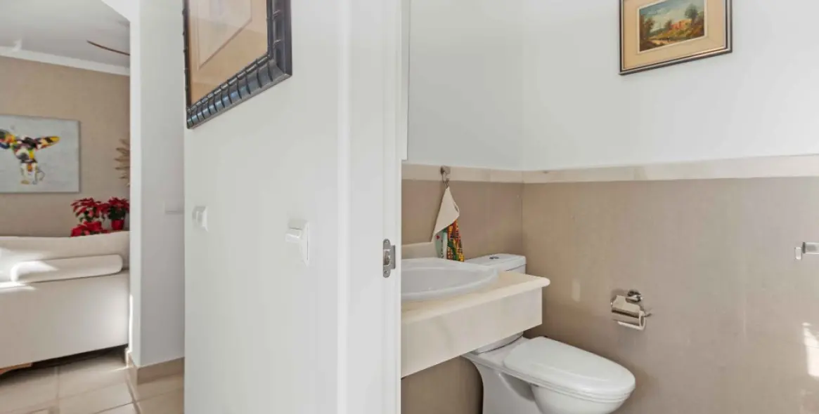 Продажа  отдельно стоящей виллы в Estepona 11