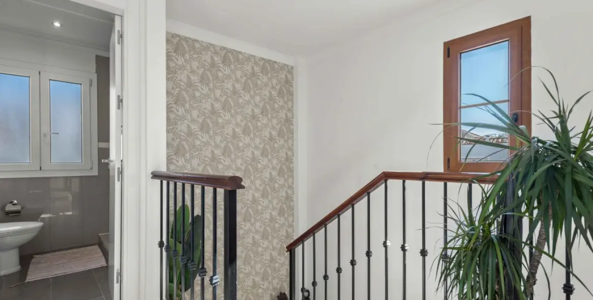 Продажа  отдельно стоящей виллы в Estepona 23