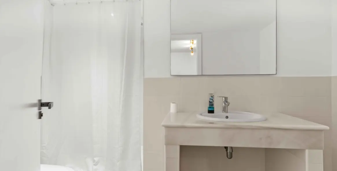 Продажа  отдельно стоящей виллы в Estepona 28