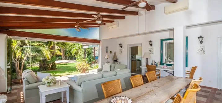 Sale of detached villa in Marbesa 2