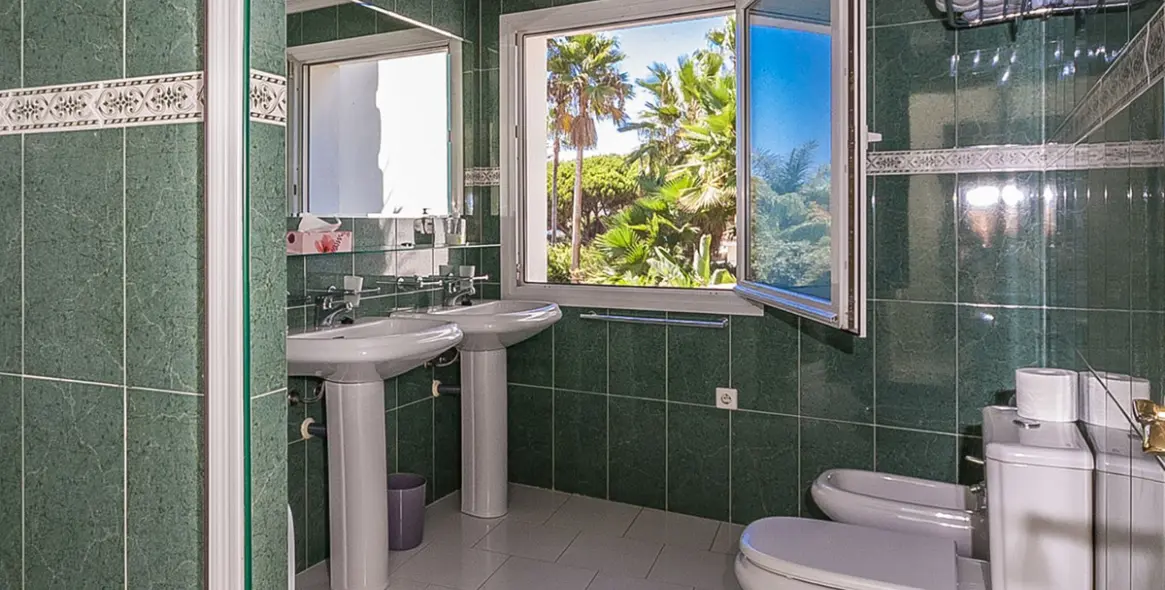 Sale of detached villa in Marbesa 8