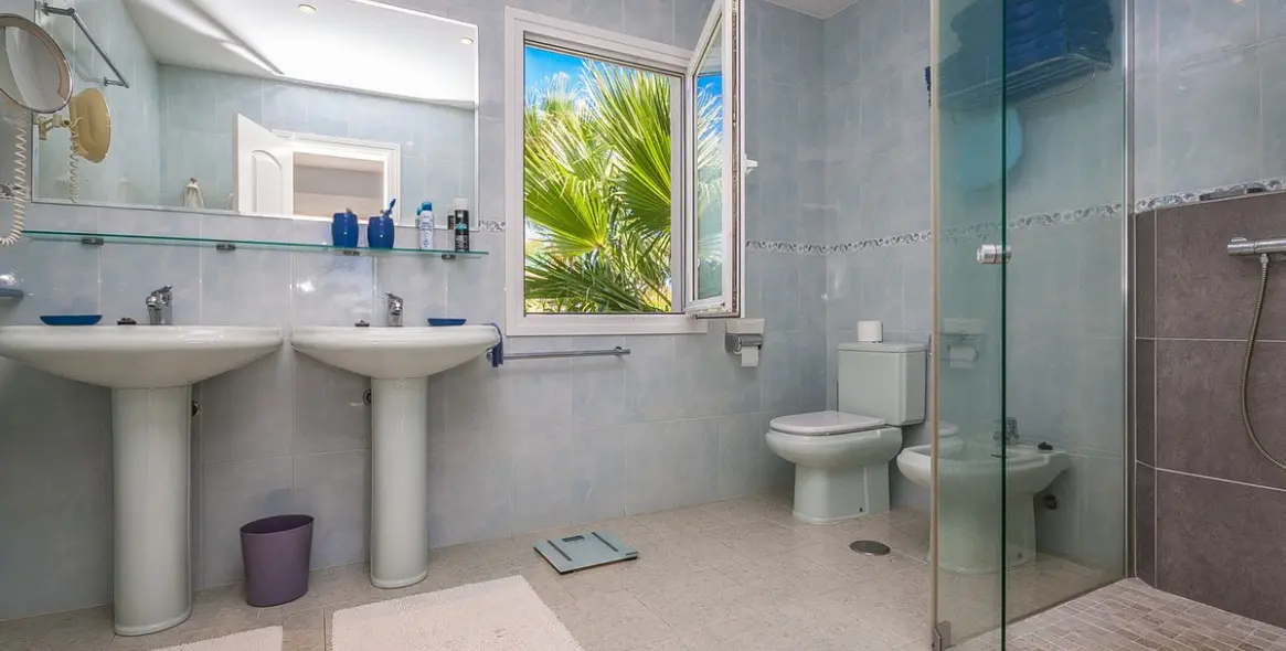 Sale of detached villa in Marbesa 14